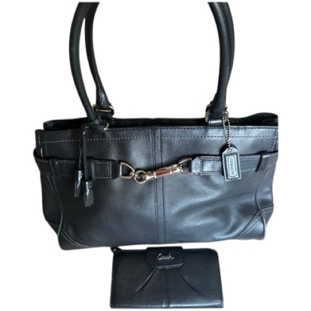 Coach Black Hampton Set
 Shoulder Bag with matching wallet
